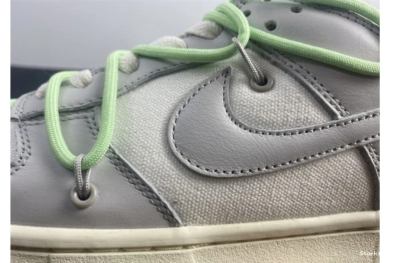 Lot Dunk DM1602-108 O-W 7 Low Nike 0324